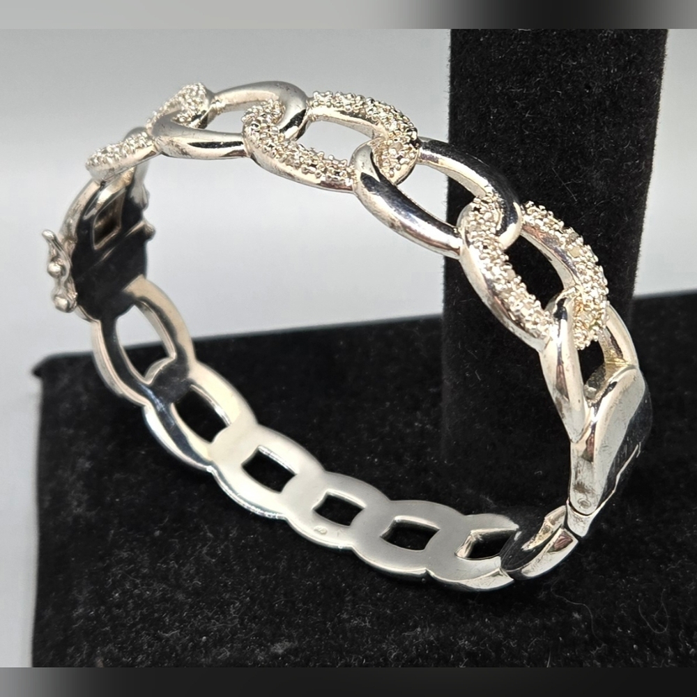Hinged Bangle Bracelet Silver Tone with Pavé Crystal on 3 of the "Links" Sz 6½-7